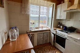 Продаётся двухкомнатная квартира.